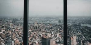 نوافذ ذكية تخفض درجة الحرارة بمقدار 24 درجة مئوية وتكافح التلوث الضوئي في المدن - زاجل الإخباري
