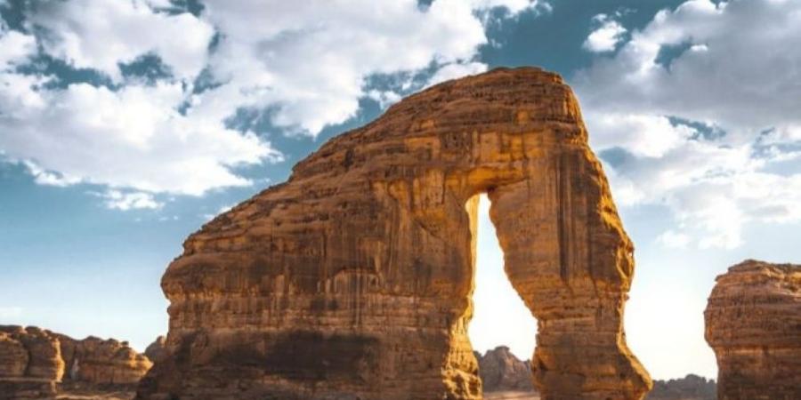 العلا تستقبل
286 ألف سائح خلال عام - زاجل الإخباري