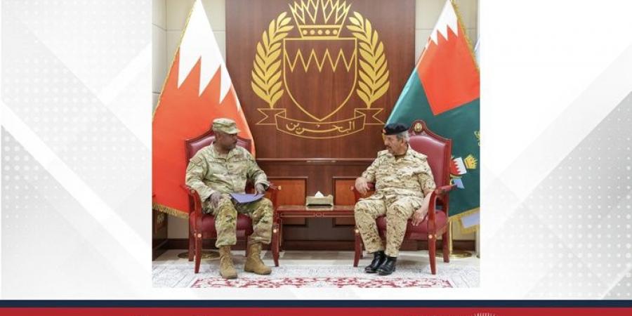 القائد العام لقوة دفاع البحرين يستقبل العقيد كريستوفر فلويد الملحق العسكري بسفارة الولايات المتحدة الأمريكية لدى مملكة البحرين - زاجل الإخباري