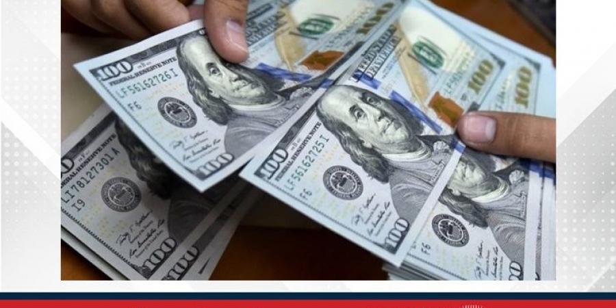 الدولار يتراجع وسط بيانات اقتصادية ضعيفة واستمرار الضبابية التجارية - زاجل الإخباري