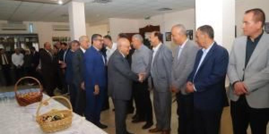 أسرة جامعة البترا تتبادل التهاني بعيد الأضحى وتأهل المنتخب - زاجل الإخباري