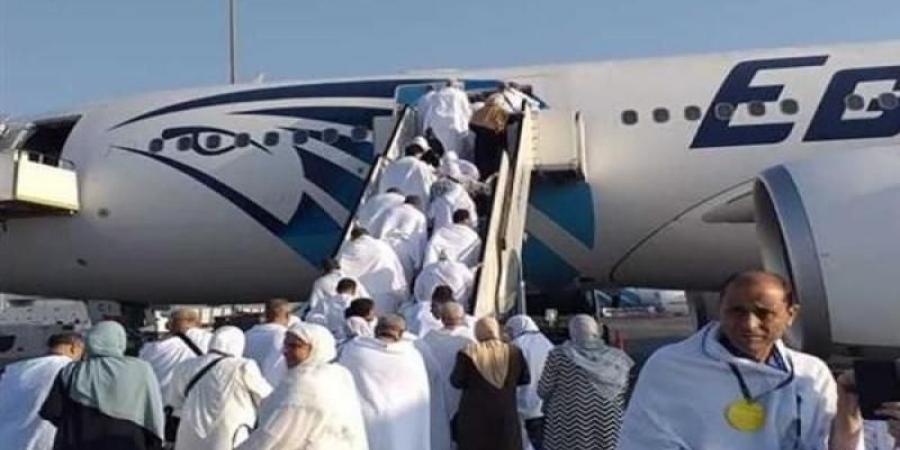 مصرللطيران تسير غدًا 11 رحلة جوية لعودة حجاج بيت الله الحرام - زاجل الإخباري