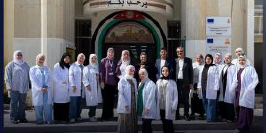 صيدلة "عمان العربية" تعزز خبرات طلبتها بزيارة علمية إلى مركز التميز للصناعات الدوائية - زاجل الإخباري
