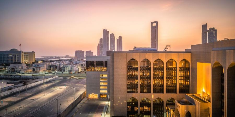 الإمارات.. أصول البنوك ترتفع إلى 4.7 تريليون درهم بنهاية مارس - زاجل الإخباري