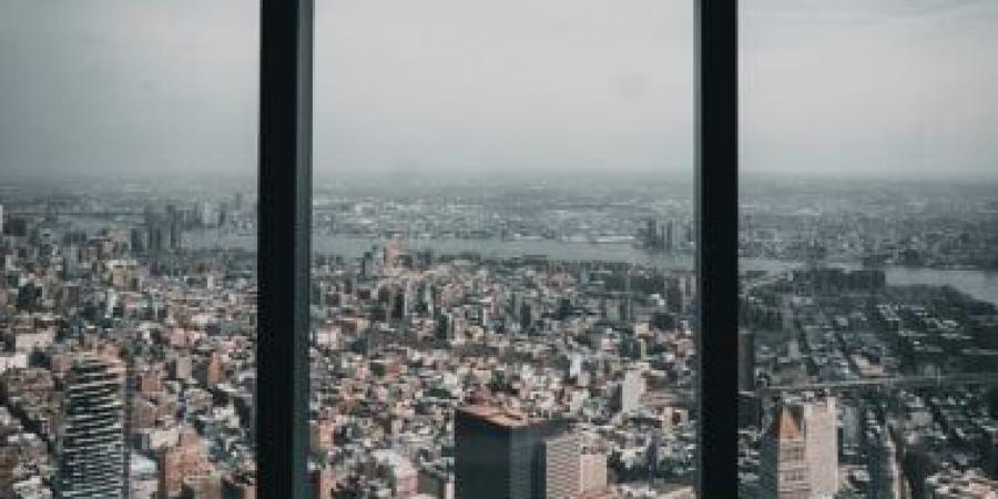 نوافذ ذكية تخفض درجة الحرارة بمقدار 24 درجة مئوية وتكافح التلوث الضوئي في المدن - زاجل الإخباري