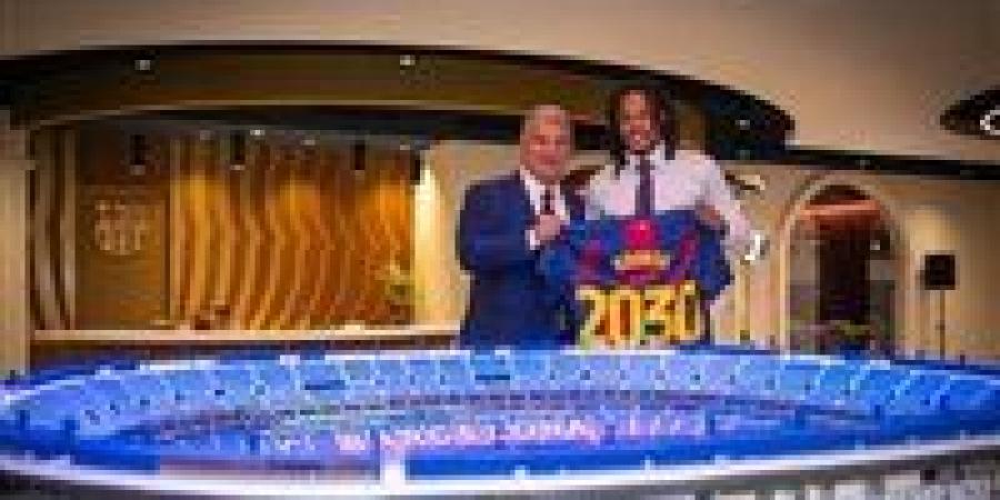 برشلونة يحتفظ بمدافعه الفرنسي كوندي حتى 2030 - زاجل الإخباري