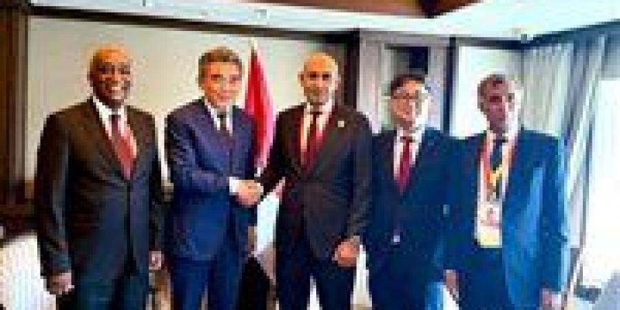 عبداللطيف يلتقى رئيس جامعة هيروشيما لبحث آفاق التعاون لدعم قطاع التعليم الفني في مصر - زاجل الإخباري