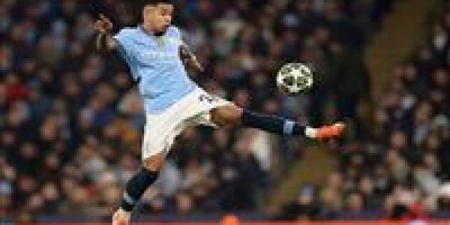 بعد فشل صفقة إيزي.. توتنهام يلاحق لاعب مانشستر سيتي - زاجل الإخباري