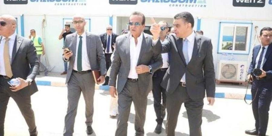 وزير الصحة يتفقد مشروع إنشاء المخازن الاستراتيجية للمنتجات والأجهزة الطبية بالعاصمة - زاجل الإخباري