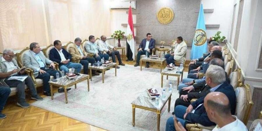 وزير الإسكان يصل محافظة مطروح لمتابعة موقف عدد من المشروعات بالمحافظة - زاجل الإخباري
