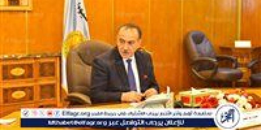 استمرار أعمال تطهير الترع والمصارف ورفع المخلفات بمحافظة أسيوط - زاجل الإخباري