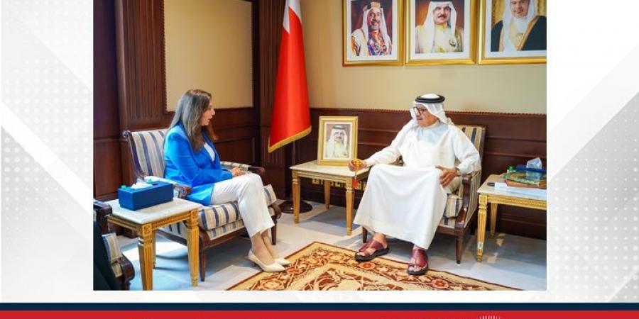 وزير الخارجية يستقبل سفيرة جمهورية مصر العربية لدى مملكة البحرين - زاجل الإخباري