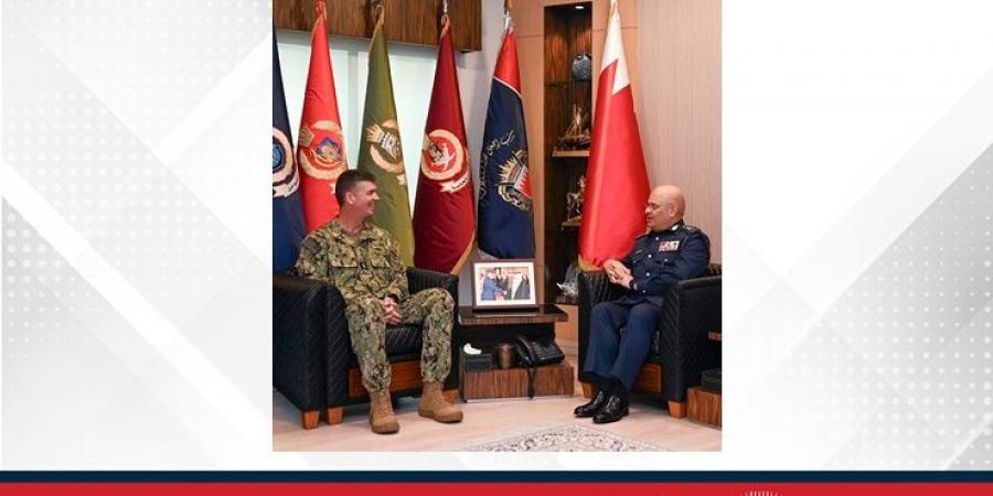 رئيس الأمن العام يبحث أوجه التعاون مع نائب قائد خفر السواحل الأمريكي في المجال البحري - زاجل الإخباري