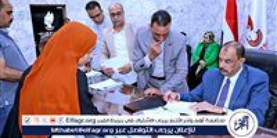 محافظ سوهاج: يعقد اللقاء الأسبوعي للاستماع لشكاوى المواطنين - زاجل الإخباري