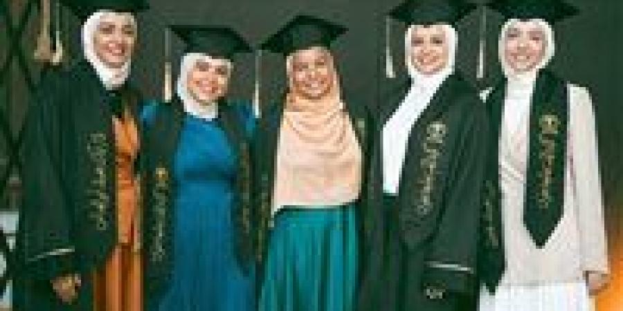 جامعة حلوان لدعم الخدمات التعليمية تصنع ليلة من الفخر والإنجاز في تخرج أطباء المستقبل - زاجل الإخباري