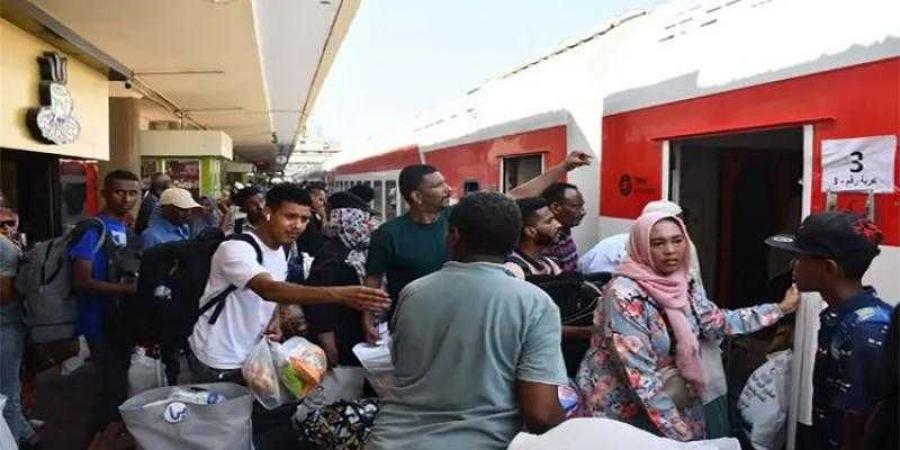 الهيئة القومية لسكك حديد مصر: تسيير القطار التاسع للعودة الطوعية للأشقاء السودانيين وعلى متنه ٩٤٠ سودانيًا - زاجل الإخباري