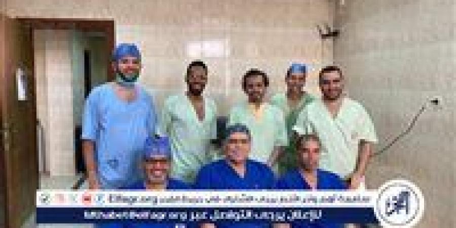 فريق زرع الكلى بمستشفى جراحة المسالك البولية بجامعة أسيوط يصل إلى الحالة رقم 100 - زاجل الإخباري