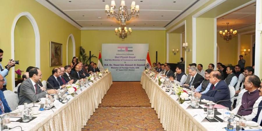 37.6 مليار دولار التجارة غير النفطية بين الإمارات والهند بالنصف الأول - زاجل الإخباري