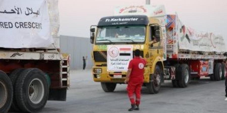 استئناف دخول المساعدات الإنسانية إلى الفلسطينيين بقطاع غزة - زاجل الإخباري