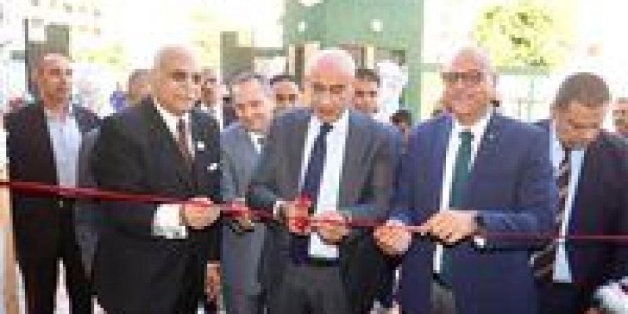 عبد اللطيف: افتتاح المدارس والمنشآت التعليمية الجديدة يأتي في إطار جهود التوسع في أعدادها - زاجل الإخباري