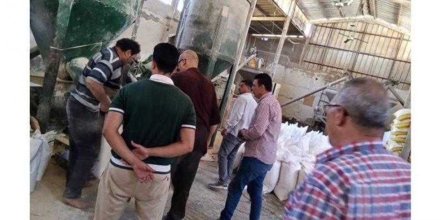 وزير الزراعة يوجه بتكثيف الحملات على المخازن والأسواق بجميع أنحاء الجمهورية وملاحقة محتكري الأعلاف - زاجل الإخباري