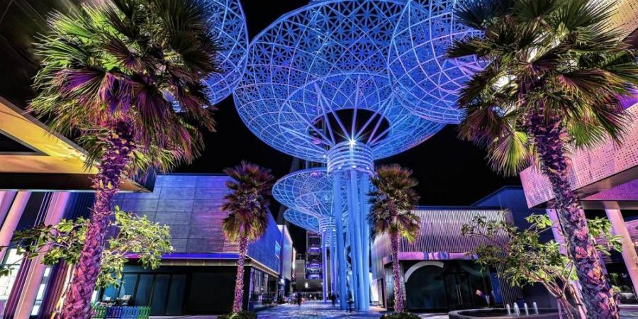 «دبي القابضة» تطلق هوية جديدة لـ43 وجهة تسوق وترفيه - زاجل الإخباري