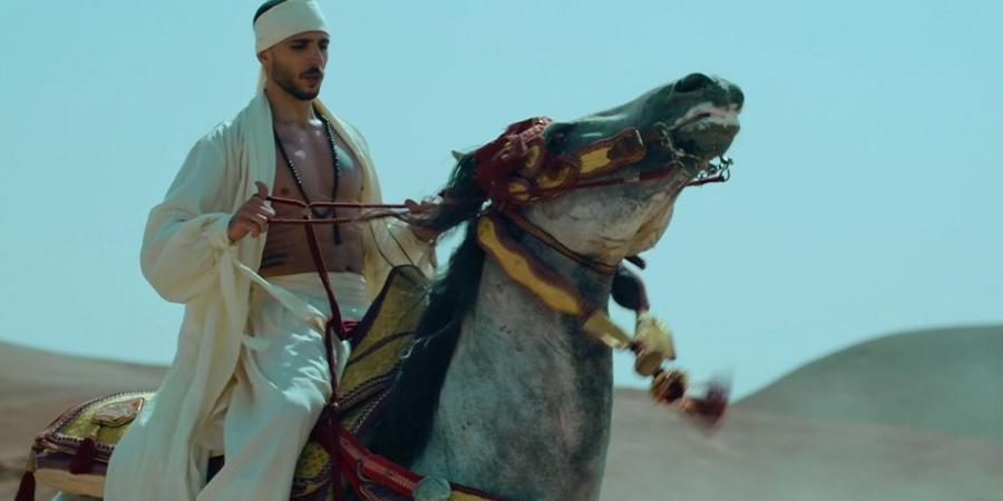 عطار.. يطلق أغنية "شوية شوية" بتيمة موسيقية مغربية - زاجل الإخباري