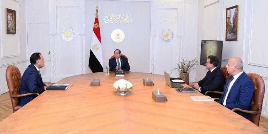 الرئيس السيسي يجتمع مع وزير الصحة والسكان - زاجل الإخباري
