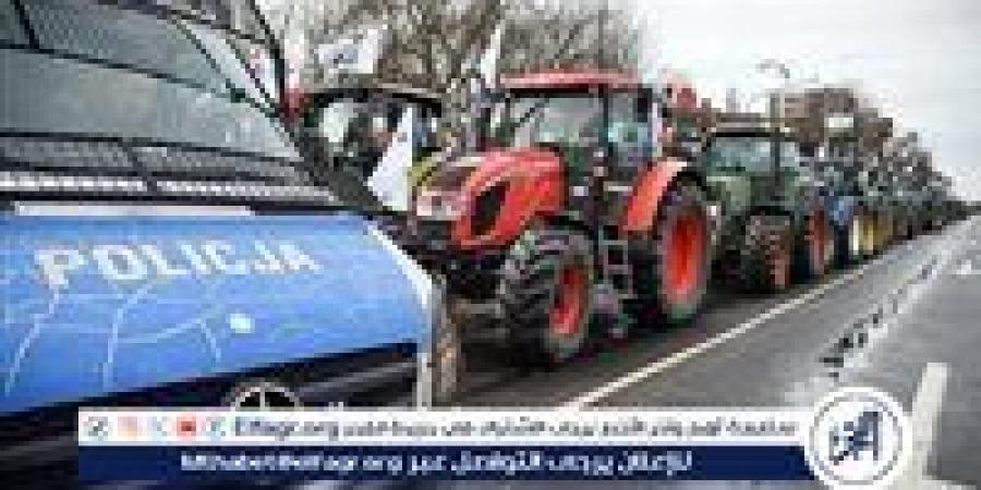 مزارعون بولنديون يغلقون نقطة تفتيش على الحدود مع أوكرانيا - زاجل الإخباري