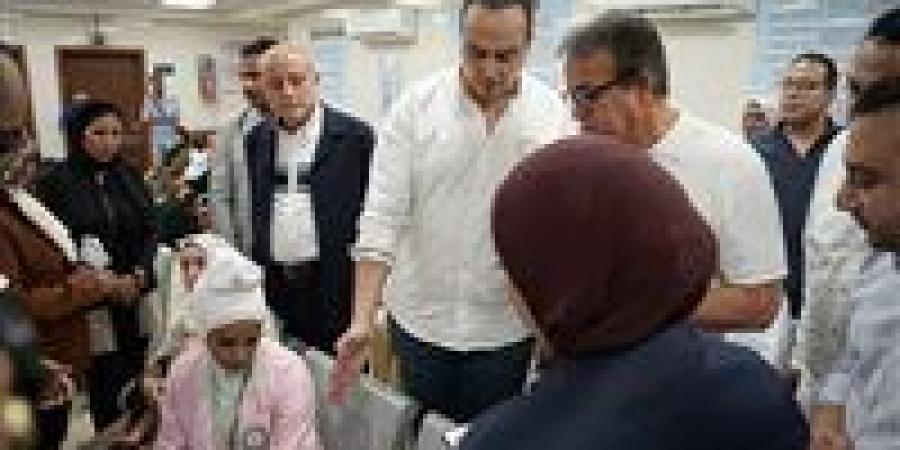 نائب رئيس الوزراء وزير الصحة ومحافظ الأقصر يجريان جولة تفقدية بمنشآت هيئة الرعاية - زاجل الإخباري