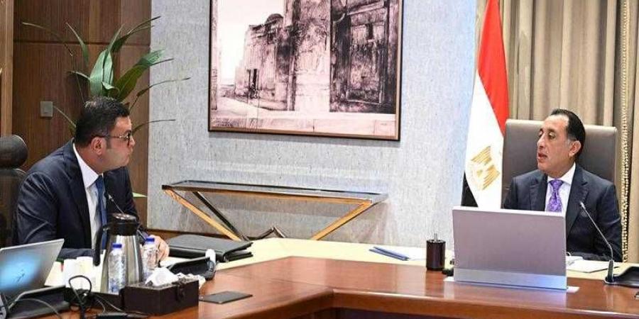 رئيس الوزراء يستعرض ملامح الاستراتيجية الوطنية للعمران والبناء الأخضر - زاجل الإخباري