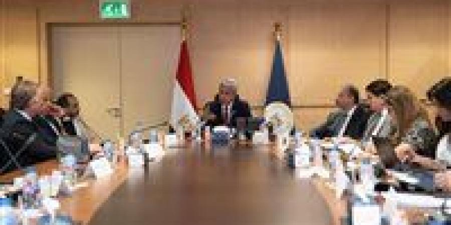 وزير السياحة والآثار يبحث مع مؤسس ورئيس مجلس إدارة NG Hotels Group التركية فرص الاستثمار الفندقي في مصر - زاجل الإخباري