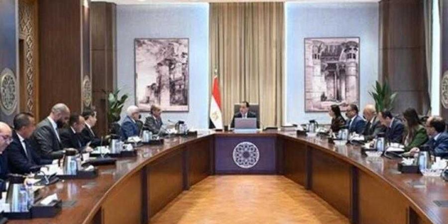 رئيس الوزراء يتابع مستجدات إجراءات تفعيل الربط الإلكتروني بين هيئة التأمين الاجتماعي والمرور - زاجل الإخباري