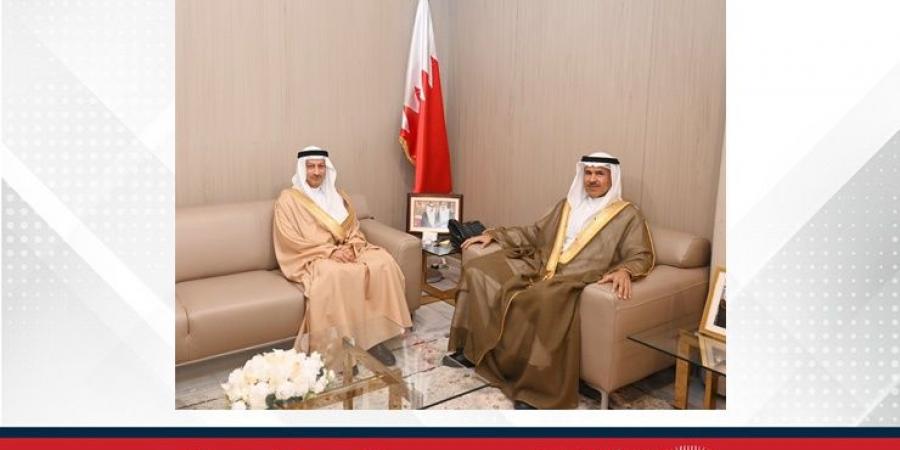 وكيل وزارة الداخلية لشئون الجنسية والجوازات والإقامة يستقبل محافظ المحافظة الشمالية - زاجل الإخباري