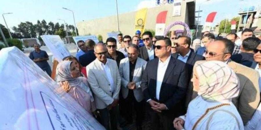 وزير الإسكان ومحافظ الشرقية يتفقدان محطة معالجة صرف صحي أبوكبير بمحافظة الشرقية - زاجل الإخباري