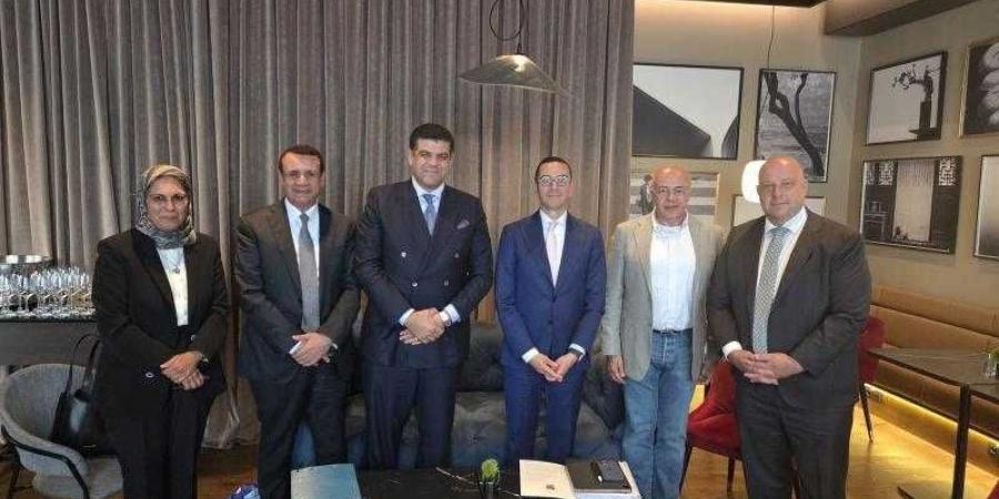 وزير الاستثمار يلتقي مسؤولي شركة Jan De Nul البلجيكية لبحث سبل تعزيز التعاون في مجال مشروعات الطاقة المتجددة - زاجل الإخباري