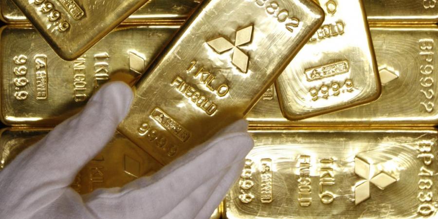 الذهب متمسّك بالقمة.. بانتظار المزيد من البيانات - زاجل الإخباري