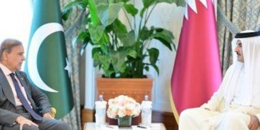 رئيس وزراء باكستان يلتقى أمير قطر للتعبير عن التضامن فى أعقاب الهجوم الإسرائيلى - زاجل الإخباري
