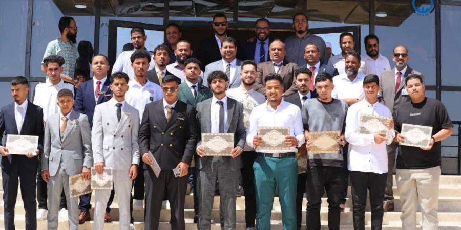 بالصور | مسعود سليمان يشارك في تخريج دفعة جديدة من معهد النفط أجدابيا - زاجل الإخباري