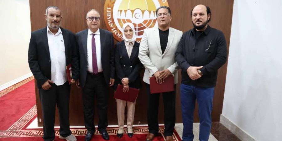 لجنة برلمانية تحيل تقرير شركة الأسمنت للنائب العام - زاجل الإخباري