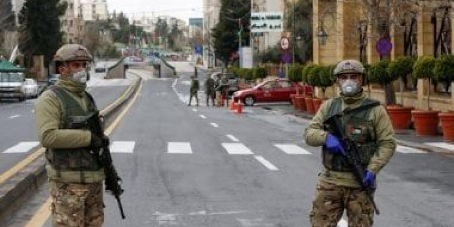 الجيش الأردنى يسقط بالونات محملة بالمخدرات ويمنع تهريبها عبر الحدود - زاجل الإخباري