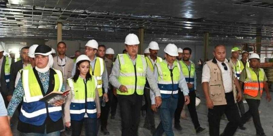 وزير قطاع الأعمال يتابع تقدم العمل بمشروع مجمع المصانع الجديدة بشركة مصر للغزل والنسيج - زاجل الإخباري