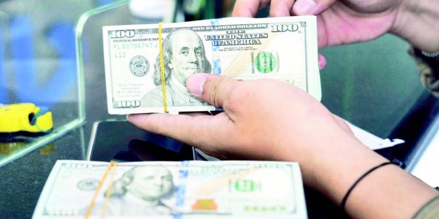الدولار يسجل ثاني انخفاض أسبوعي على التوالي - زاجل الإخباري