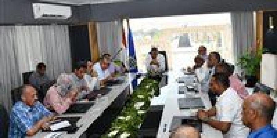 ننشر تفاصيل لقاء محافظ أسوان بأهالى غرب سهيل النوبية - زاجل الإخباري
