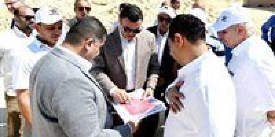 وزير الإسكان يتفقد محطة رفع صرف صحي الخامس شرق بمدينة 6 أكتوبر - زاجل الإخباري